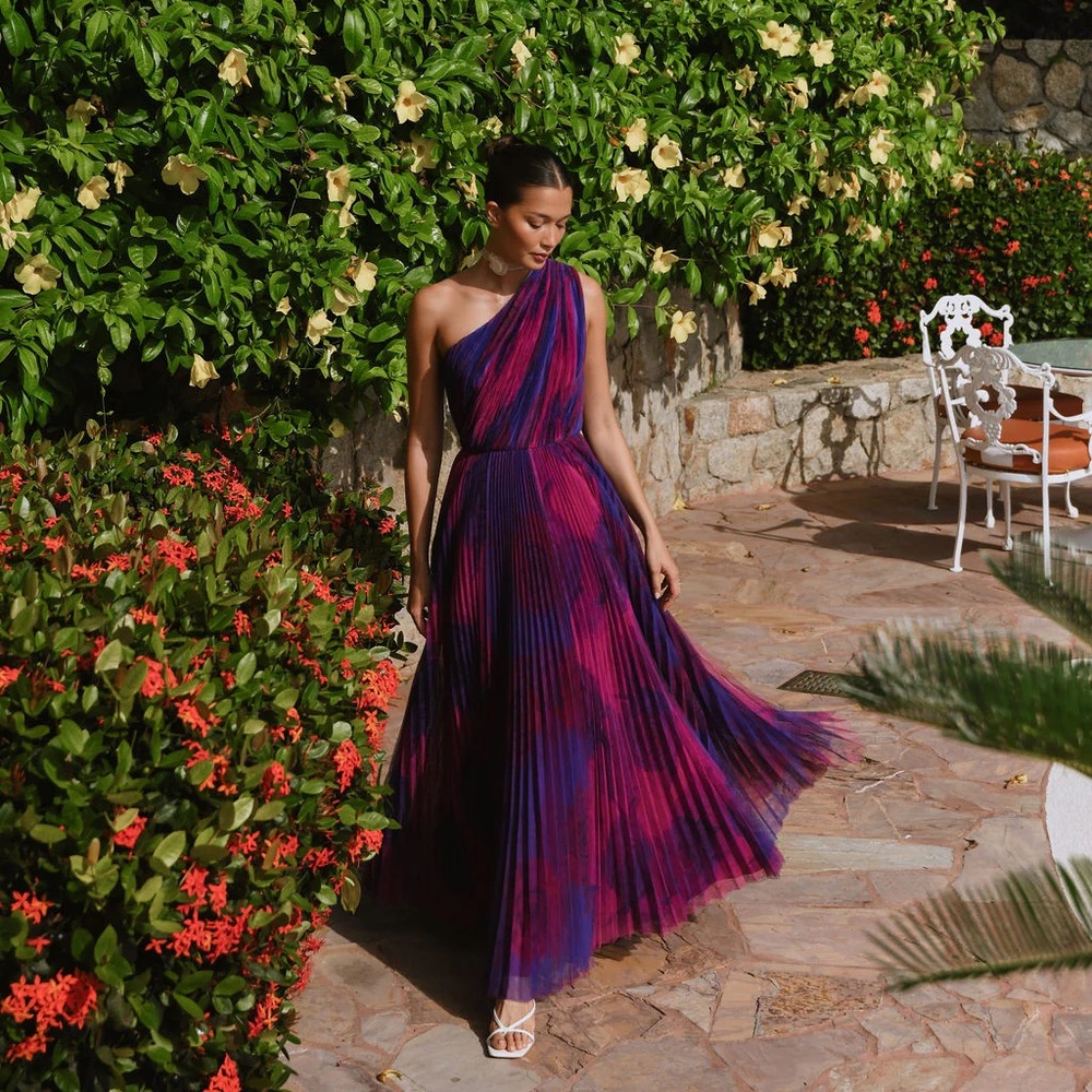 Hutch Tarina One-Shoulder Maxi Gown - Picture 7 of 11